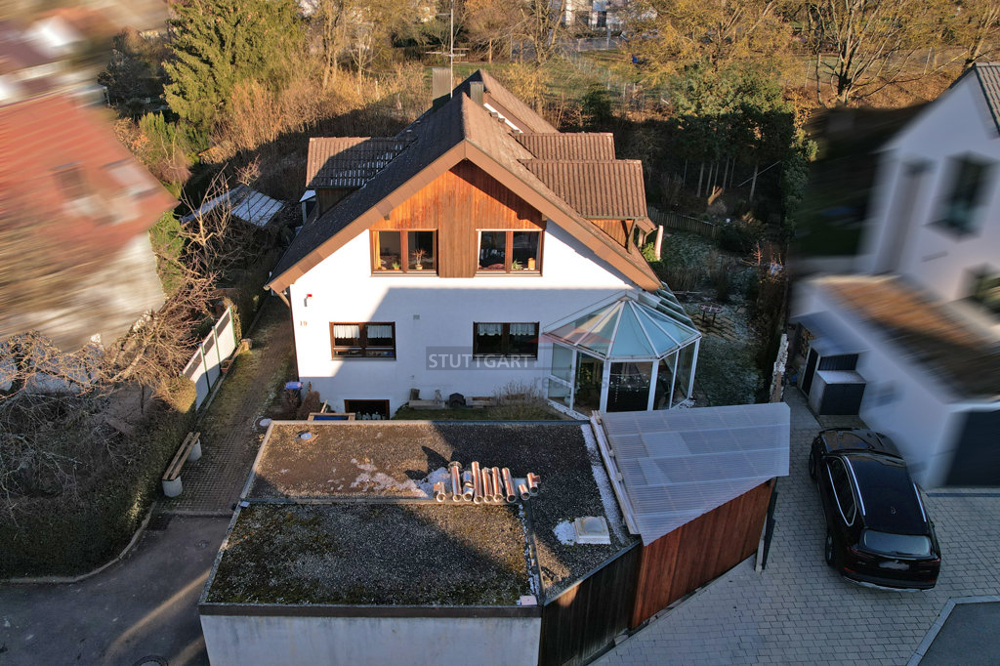 Family treasure! Semi-detached house with winte ...